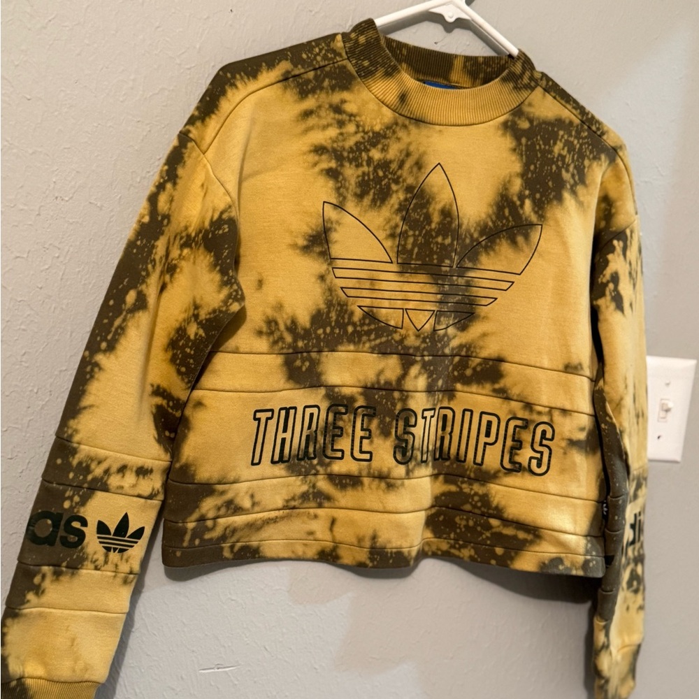 Adidas sweatshirt